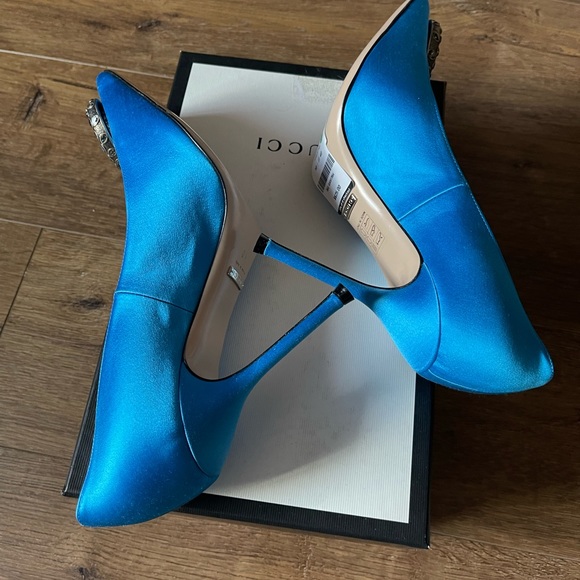 GUCCI-AUTHENTIC (NWT) Blue Satin Heels - Picture 9 of 15